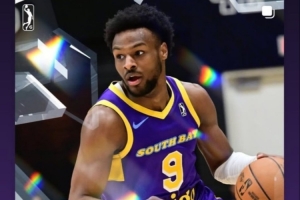 意犹未尽詹姆斯连续转发多条布朗尼昨日比赛镜头&amp;数据海报